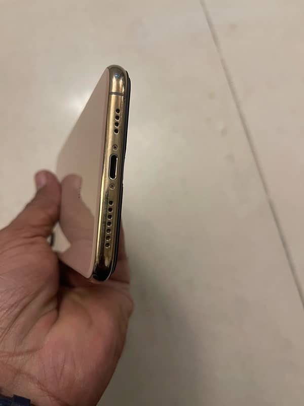 Iphone XS Max 64gb Golden 11