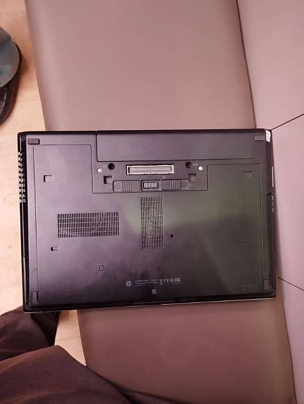 HP LAPTOP 8460 4