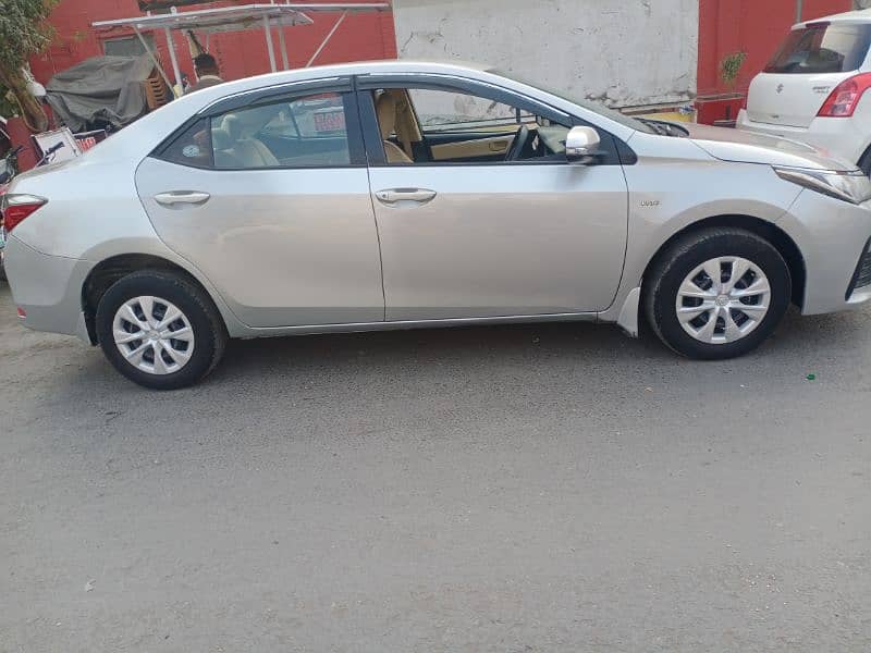 Toyota Corolla GLI 2018 (03247607332) 3