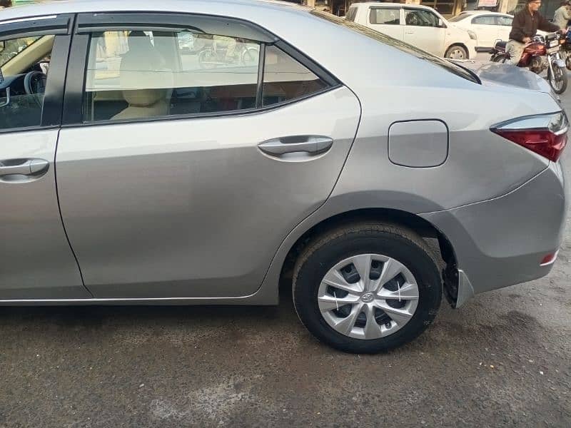 Toyota Corolla GLI 2018 (03247607332) 9