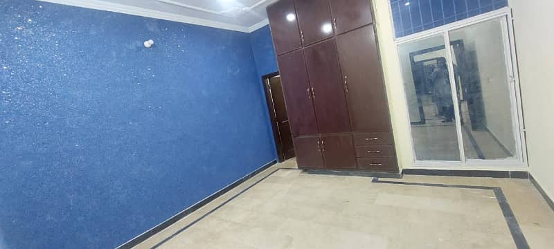 HOUSE AVAILABLE FOR RENT IN BANIGALA 6