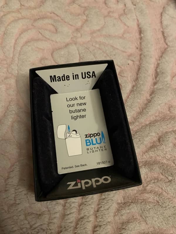 ZIPPO LIGHTER BRAND NEW 2