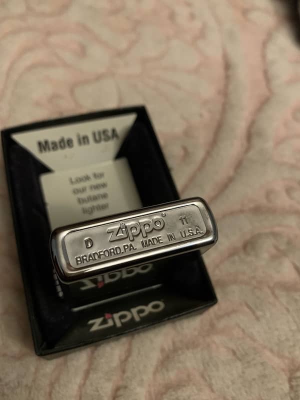 ZIPPO LIGHTER BRAND NEW 9