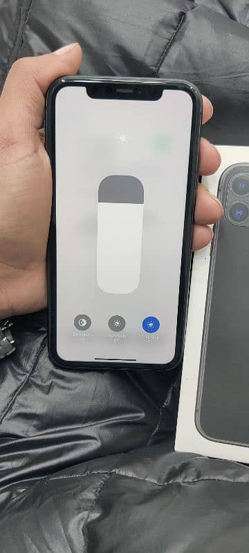 iphone 11 128gb Pta Approved 3