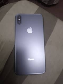 iphone xs max in black