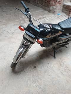 125 Honda bike all good condition 10.9