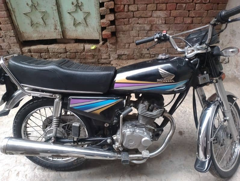 125 Honda bike all good condition 10.9 2