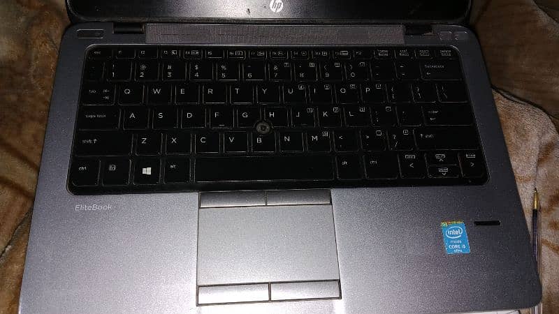 HP Laptop, 4GB Ram, core i5, 4 generation 64 bits, 1