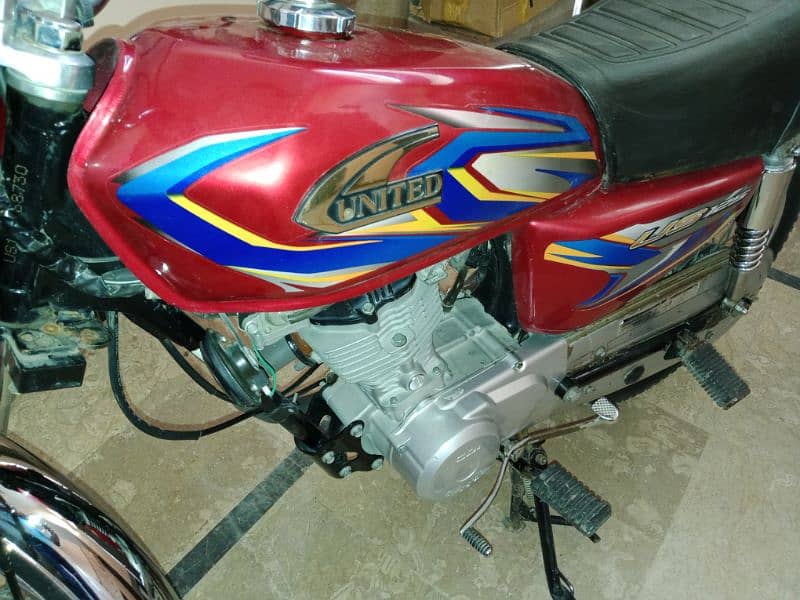 United 125cc 5