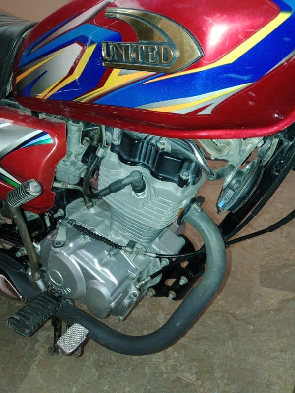 United 125cc 6