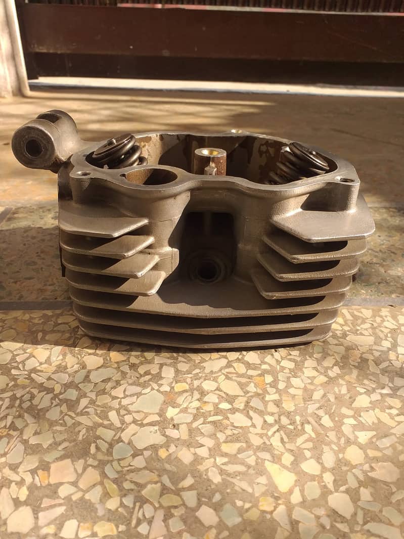 Honda CG 125 Engine Head 1