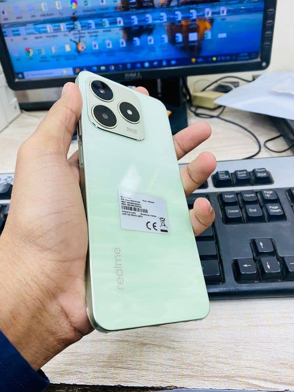 Realme C63 6/128 0