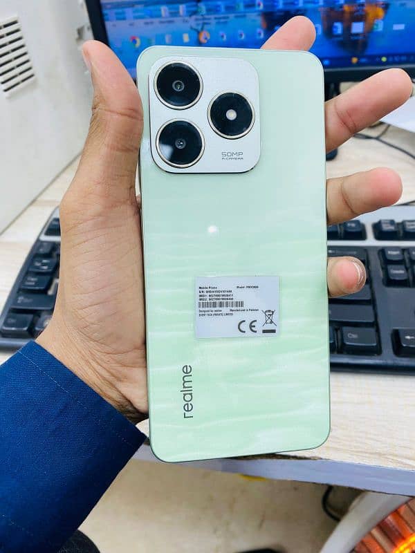 Realme C63 6/128 9