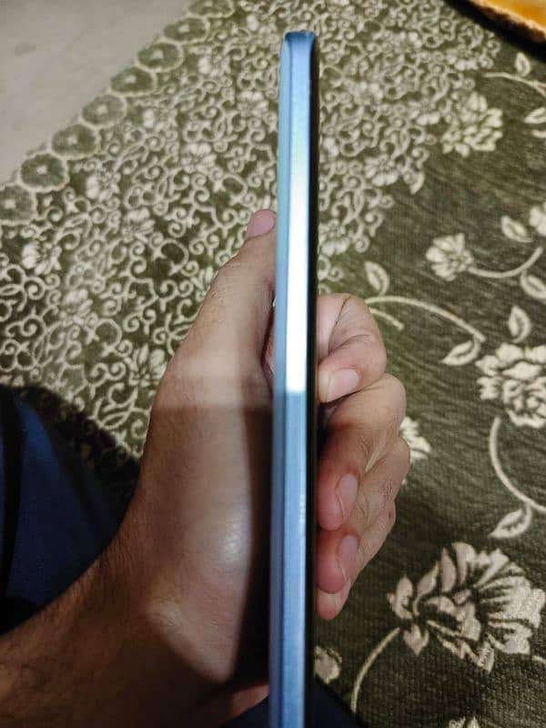 Redmi Note 13 pro plus 12 / 512 gb 10/10 condition. 4