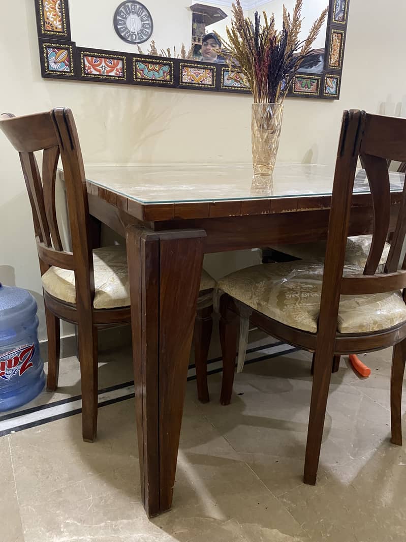 Dinning Table with 4 Chairs 2