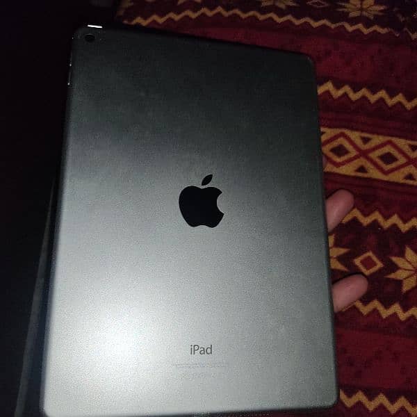 I pad Air 2 Genuine condition 2