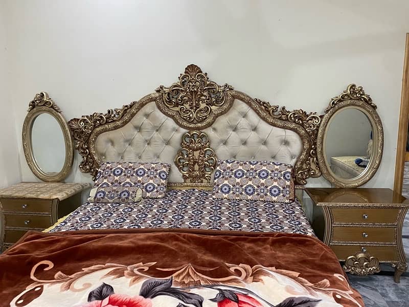 Bed and Dressing Table For Sale In Multan 1