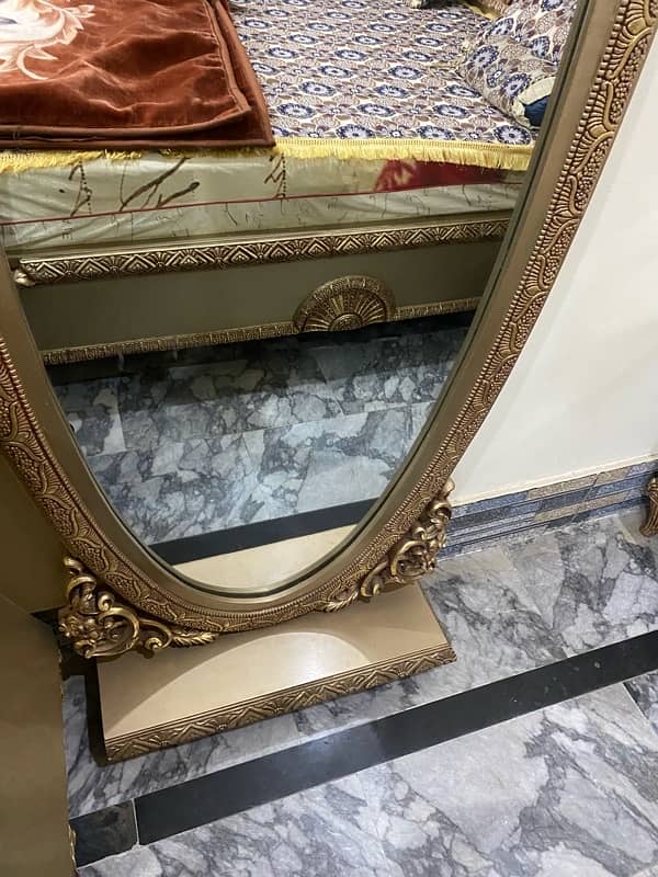 Bed and Dressing Table For Sale In Multan 6