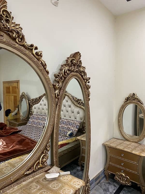 Bed and Dressing Table For Sale In Multan 7