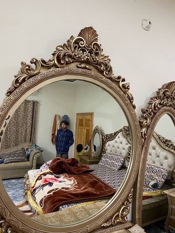 Bed and Dressing Table For Sale In Multan 8