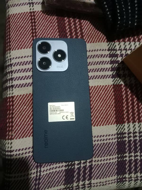 realme c63 4