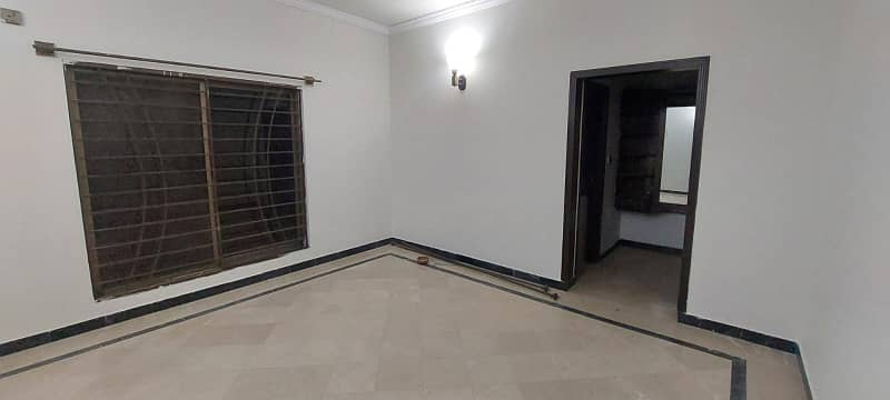 HOUSE AVAILABLE FOR RENT IN BANIGALA 6