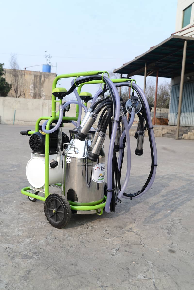 Milking Machine for cows/ Milking Machine / Cow Milking Machine 1