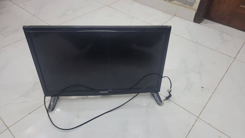 Samsung Lcd 24 inches 4