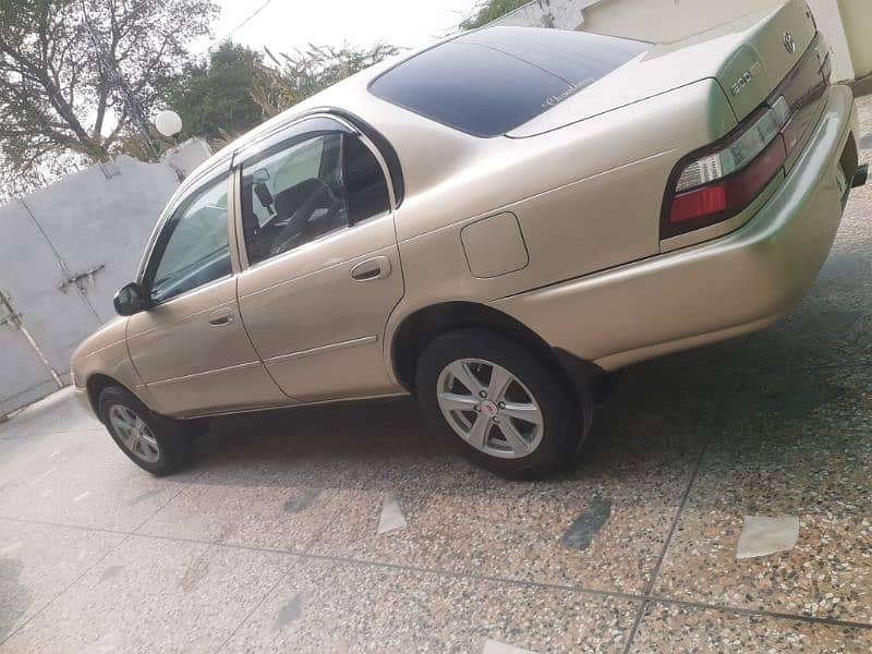 Toyota Corolla 2.0 D 2001 8