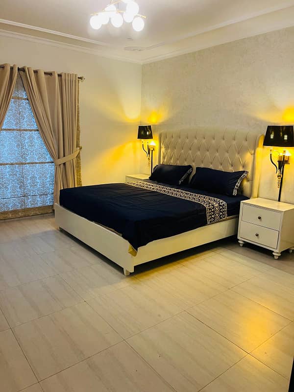 FLAT LUXURY DOWN TO EARTH AT THE MOST SOUND PLACES OF GULBERG III 0