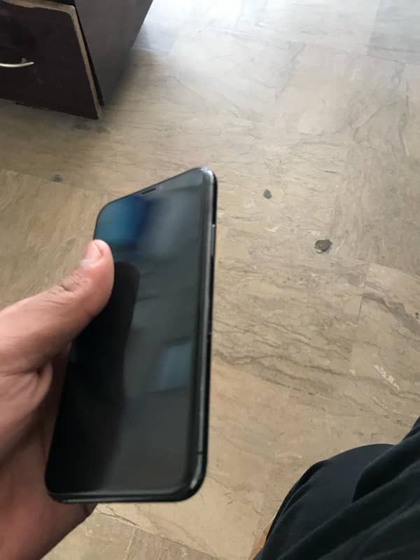 IPhone 11 Pro 64gb Mint condition 4