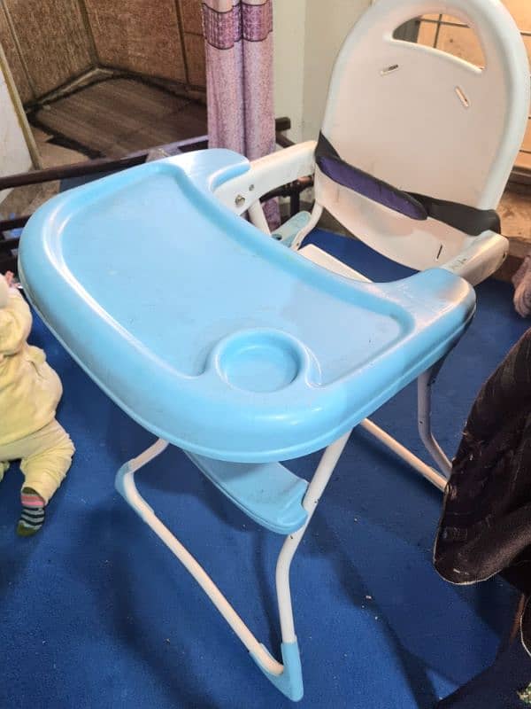 high chair for feeding 0