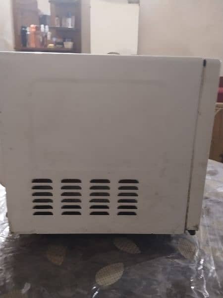 Dawlance Microwave oven 1