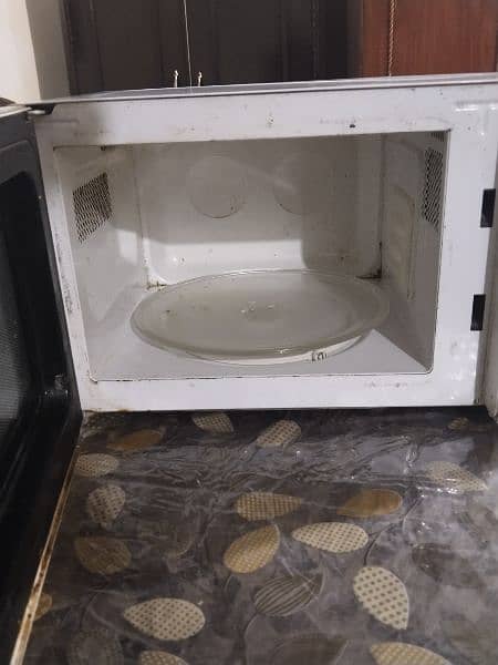 Dawlance Microwave oven 3