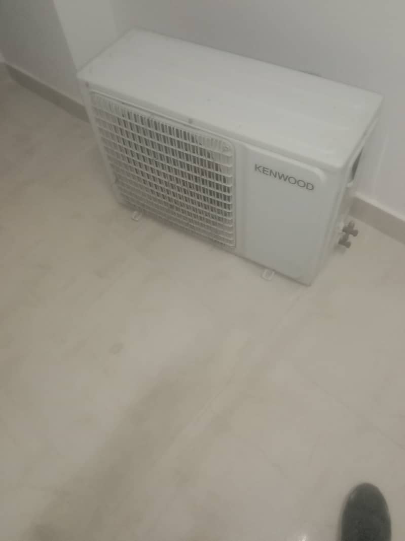 KENWOOD INVERTOR AC 1