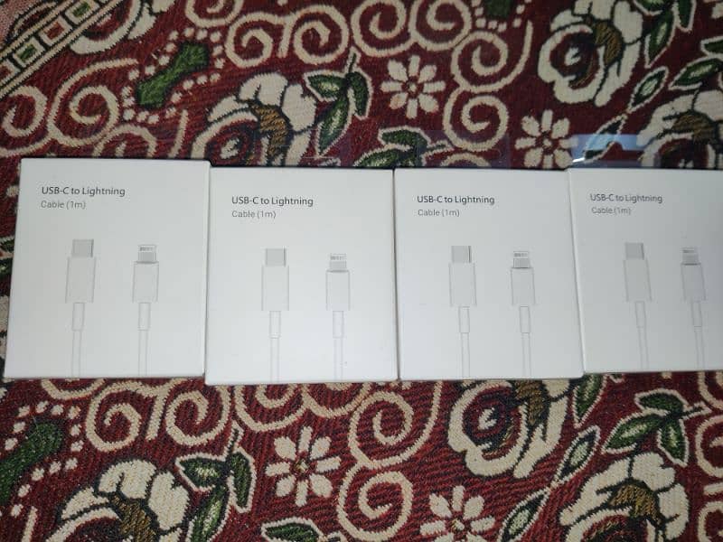 Apple Chargers 20W Ctype 7