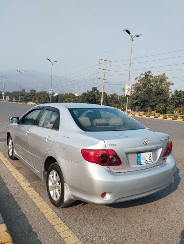 Toyota Corolla Altis 2010 12