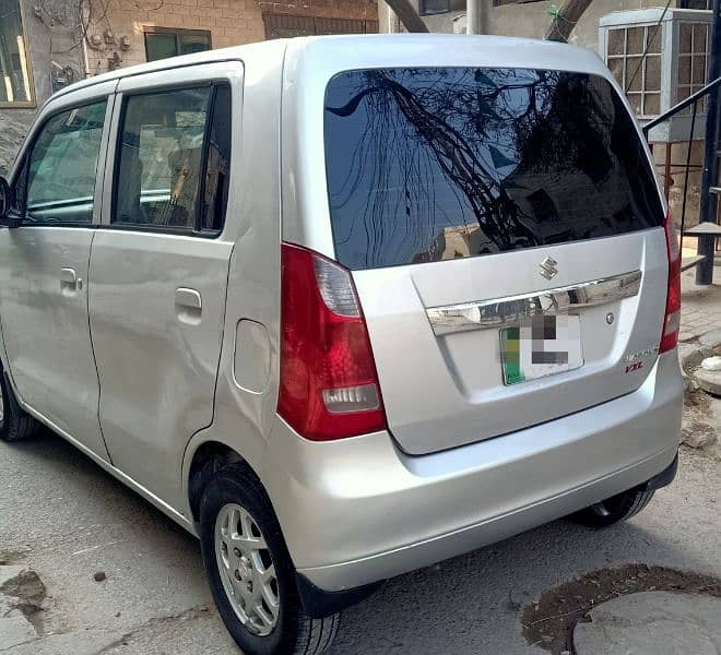 Suzuki Wagon R 2018 4