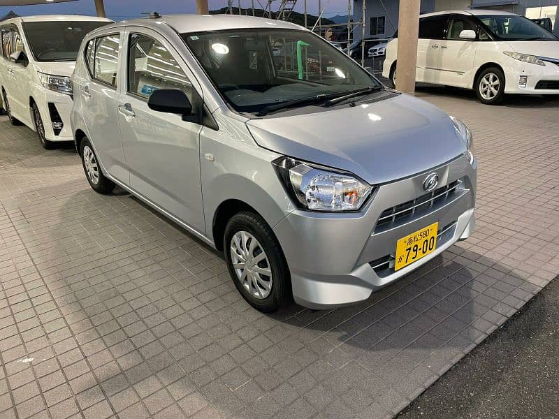 Daihatsu Mira 2021 1