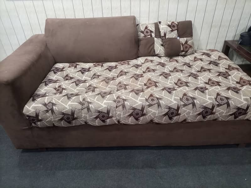 Brown Dewan Sofa 1