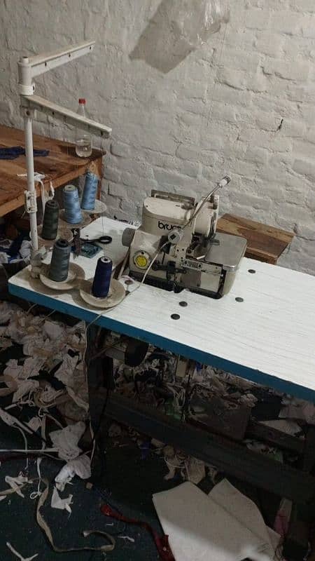 overlock machine 4