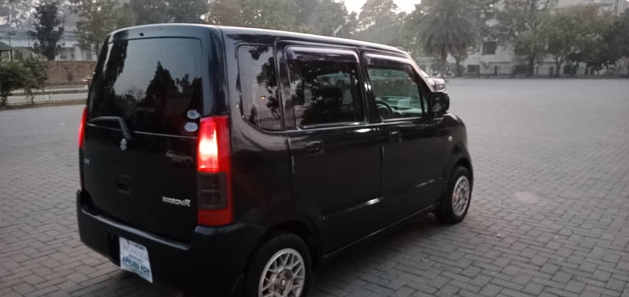 Suzuki Wagon R 7