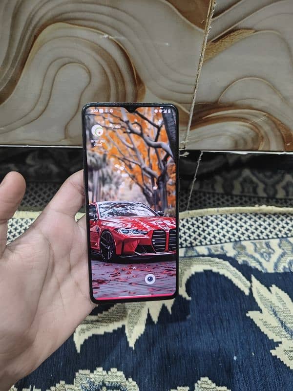 oneplus 7t dual sim pta approved all ok only back crack on minor 1