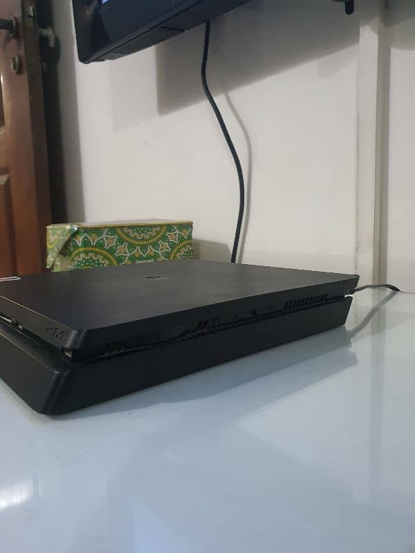 ps4 slim Dubai import 4