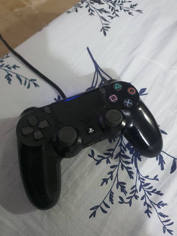 ps4 slim Dubai import 6