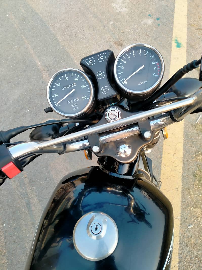 Suzuki GS 150 SE 2020 5