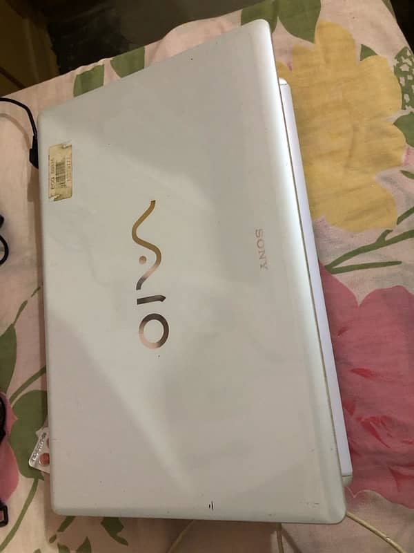 selling my sony Core i3 laptop 1