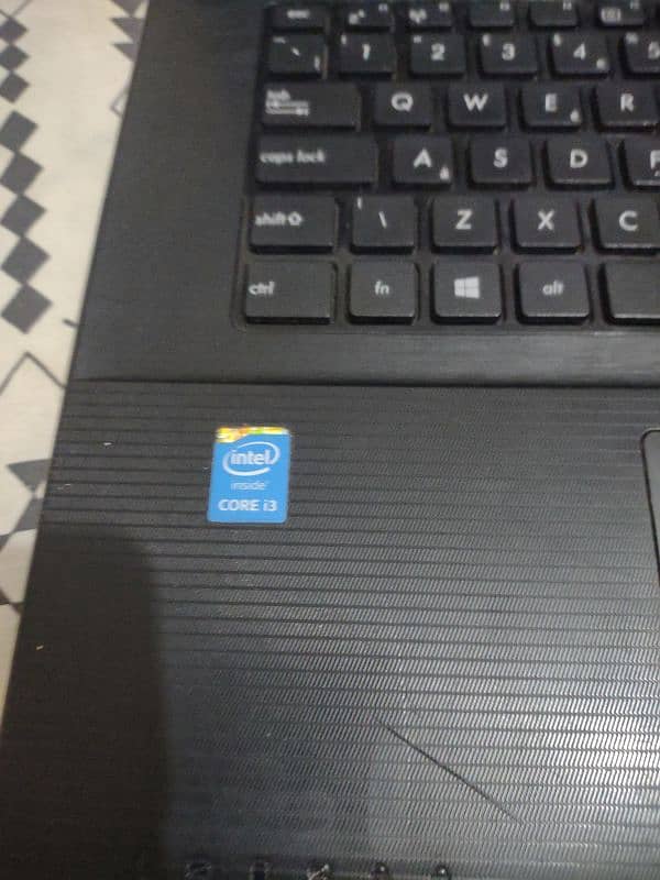 Asus Laptop Lush Condition 4