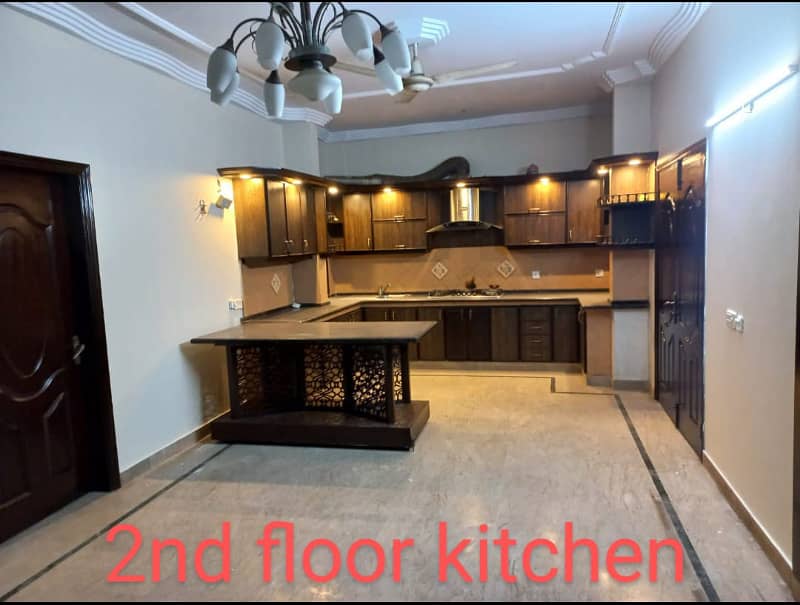 200 yds Ground Plus Two Bungalow Gulshan e Iqbal Block 10 25