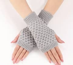 hand knit gloves all dezine available